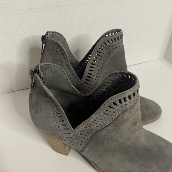 Vince Camuto Fileana Split Shaft Gray Suede Ankle Booties - Picture 8 of 10